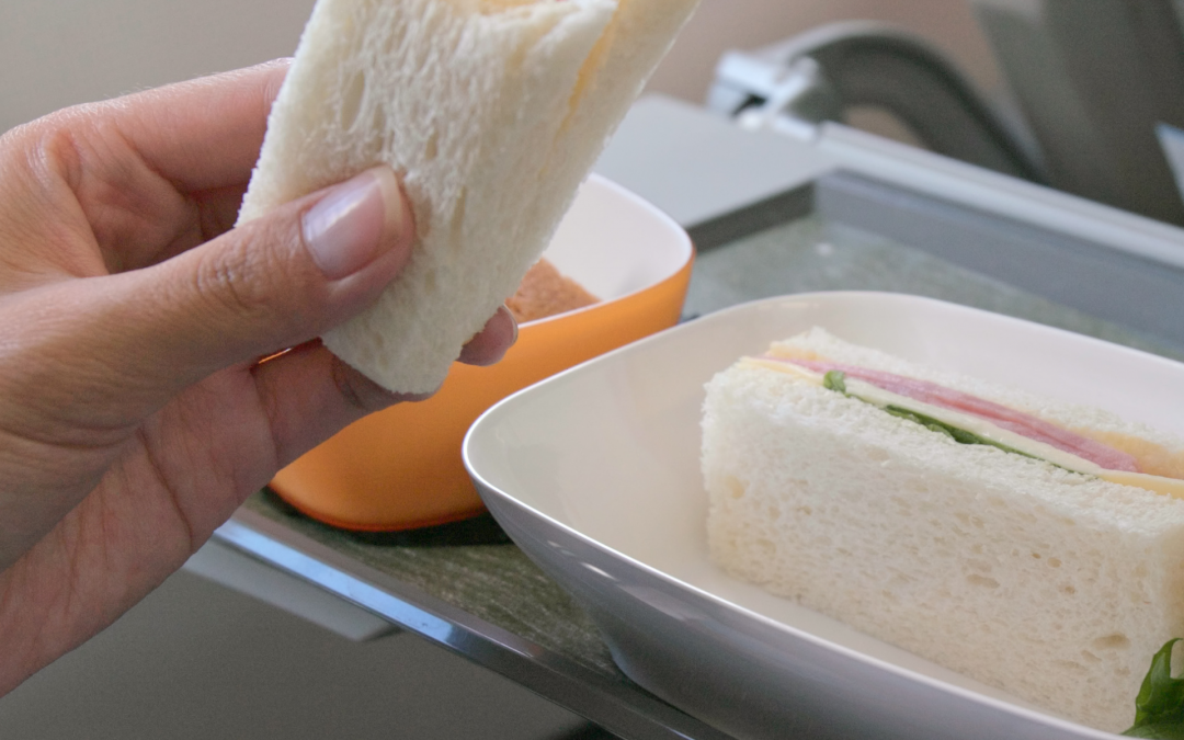 Catering aérien et ferroviaire : les 5 défis du snacking en vol et à bord des trains